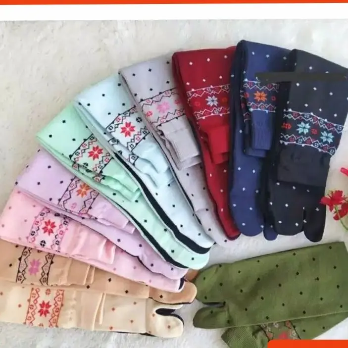 Paket 12 Pasang, Kaos Kaki Jempol Muslimah Dua jari Wanita Dewasa Warna Polos dan Motif Bahan Nilon Lembut 2