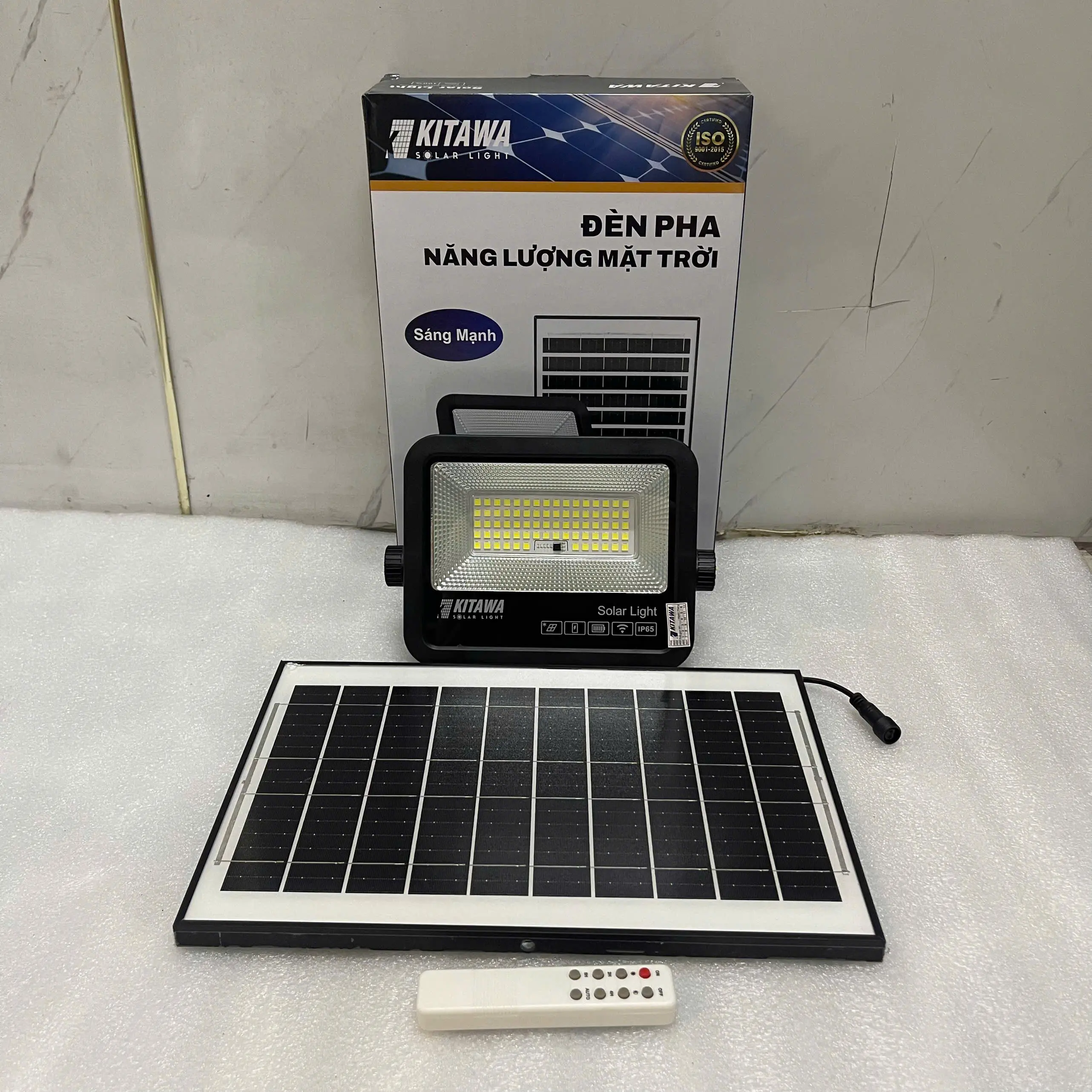Đèn Pha Năng Lượng Mặt Trời 40W Kitawa DP140 VÀ FL20.40