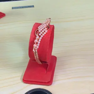 Etalase 5 Gelang Cantik Titanium anti karat