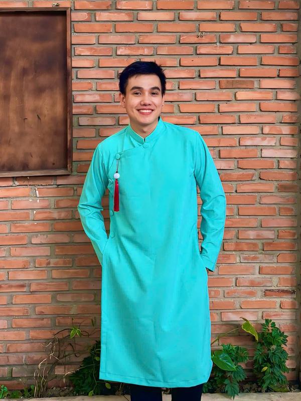 ÁO DÀI NAM - 5 MÀU - ĐỦ SIZE TỪ 55 - 70KG - TẶNG KÈM NGỌC BỘI Kem Menswear Cổ Tròn