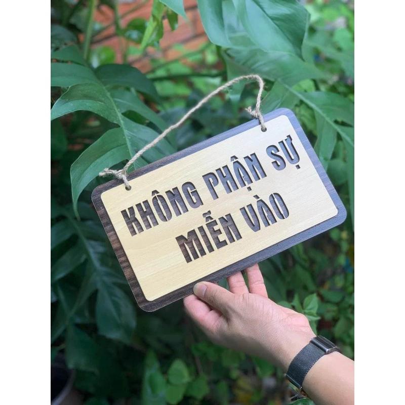 Bảng gỗ decor " Không Phận Sự Miễn Vào - Khu Vực Của Nhân Viên " trang trí cửa hàng, quán, phòng họp 1