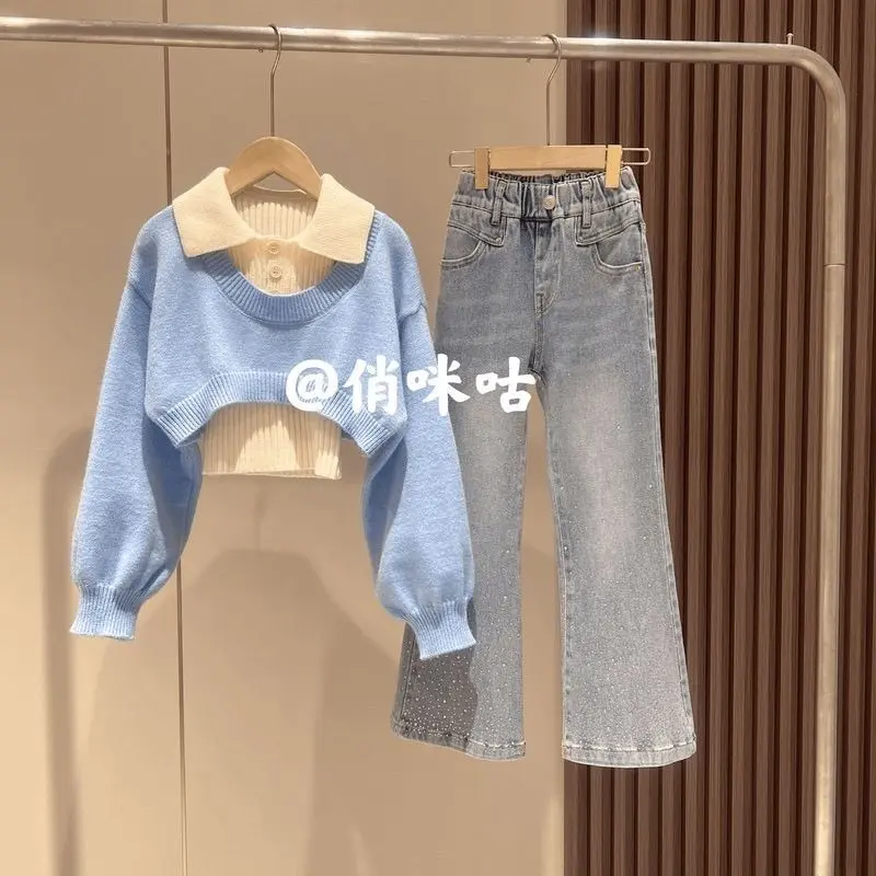 Bộ Phong Cách Hàn Quốc Mùa Thu Cho Bé Gái, Cỡ Trung Bình Và Lớn, Thời Trang Và Phong Cách, Áo Len Hai Mảnh Thật, Quần Jean đính đá, Hàng Mới Về Năm 2024, Thích Hợp Cho Trẻ Em, Thời Trang