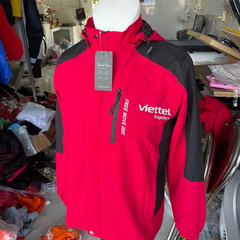 Áo khoác gió Viettel Logistics màu đỏ đen chất vải gió lót lưới thoáng mát aokhoac nam Jacket Menswear Nhung 4