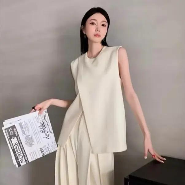 Set 2 chi tiết áo vạt chéo kèm quần ống suông hiện đại