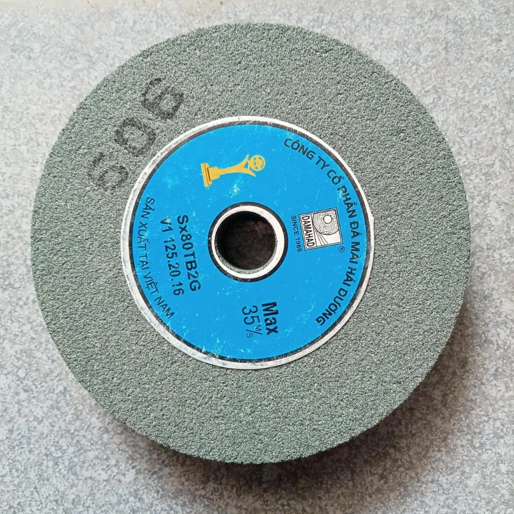 Đá mài dao tròn Hải Dương kích thước tâm 16mm như hình
