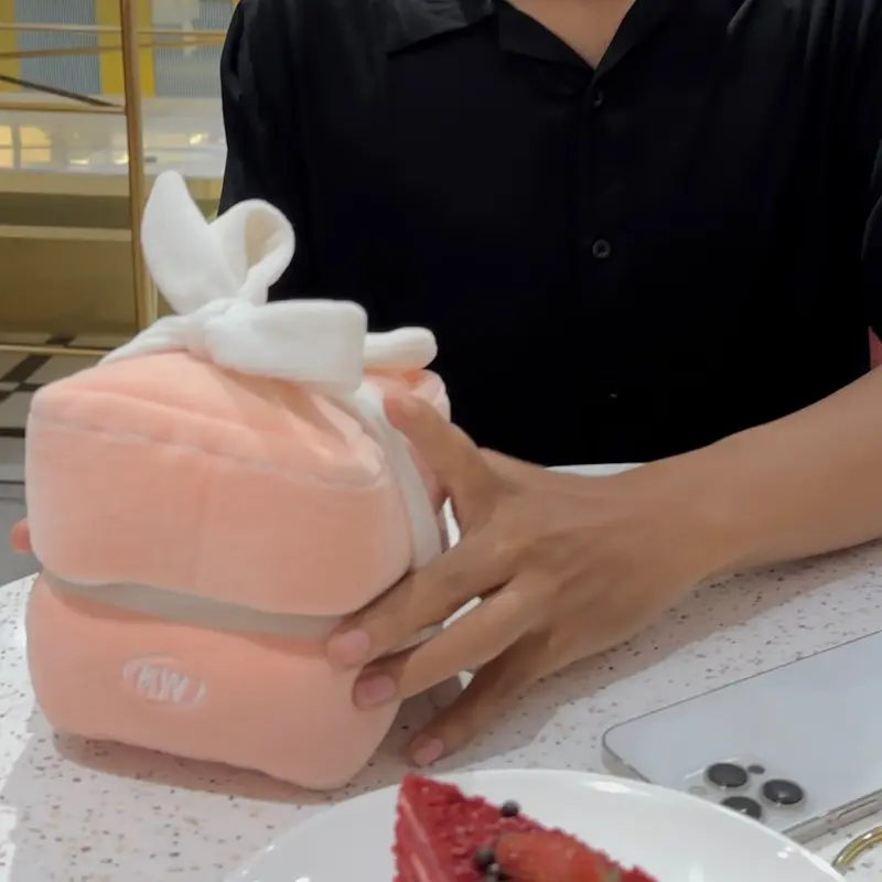 Monstell boneka kotak cincin fluffy lembut untuk pacar kekasih Ulang tahun 1