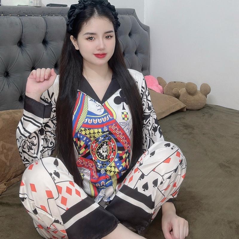 Bộ Ngủ dài  latin tơ tằm mềm mịn chất liệu hoạ tiết bia mới mặc tết màu sắc mới lạ cute from 60kg quay đầu Women Nữ Áo 4