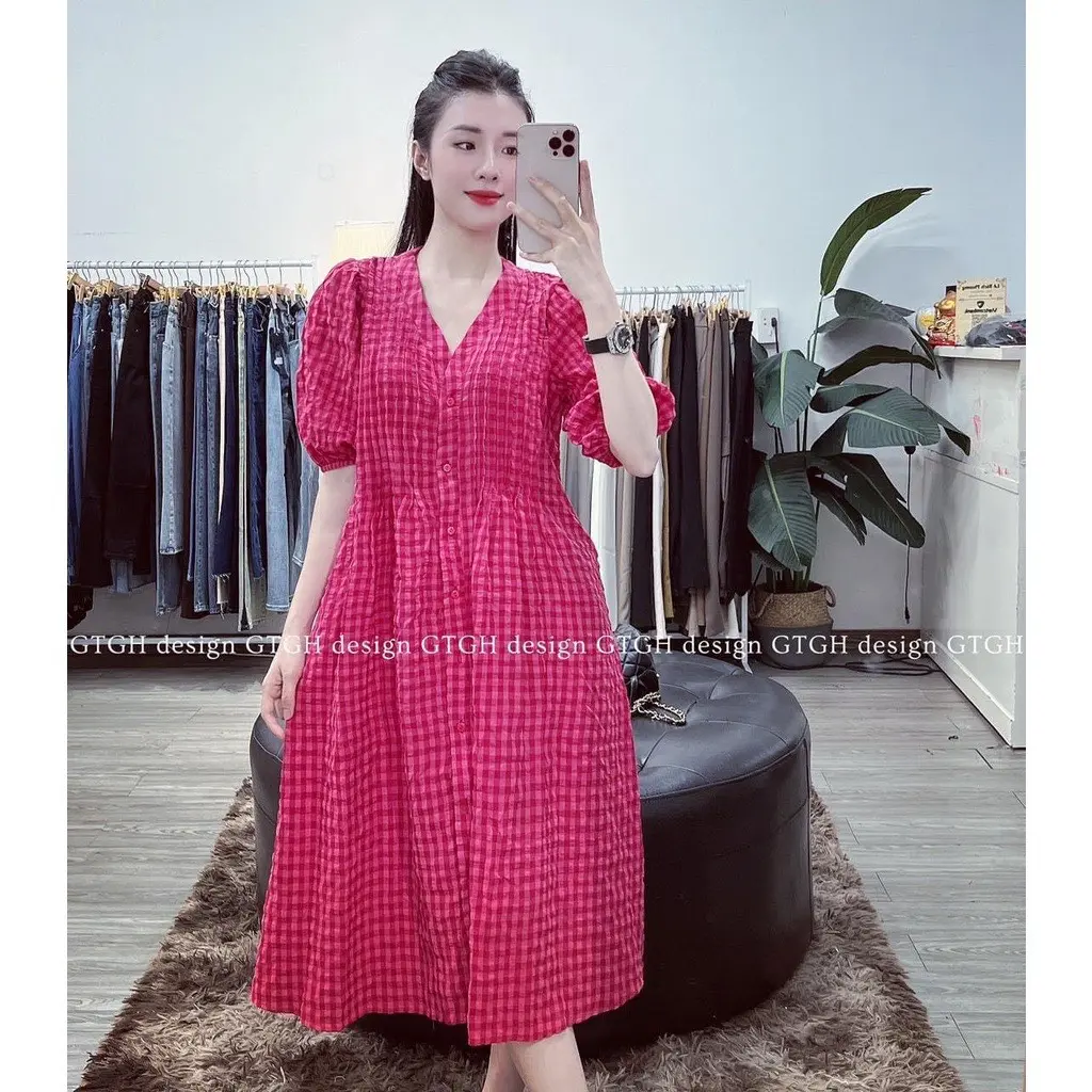 Đầm Nữ Kẻ Hồng Cổ Tim Mã V93 Women Kem Dress