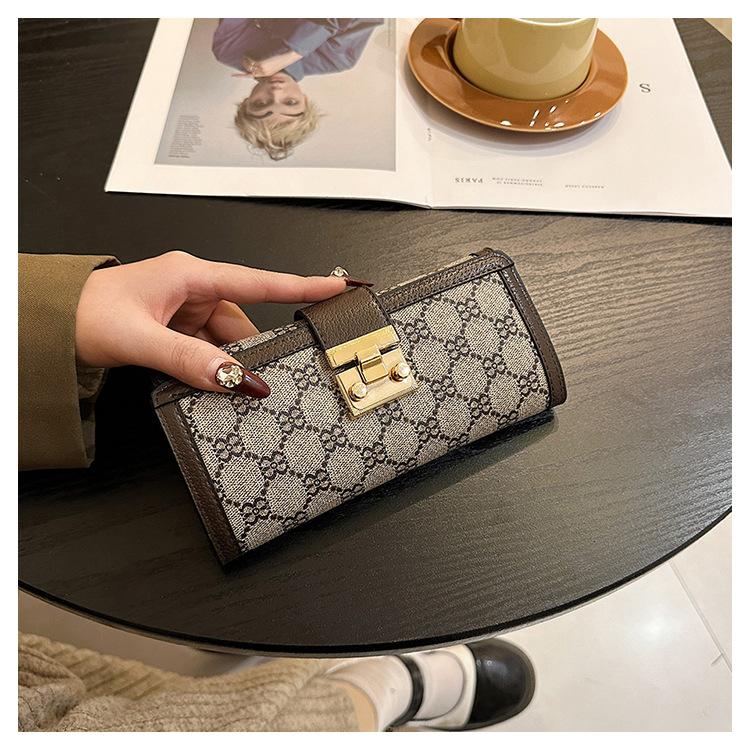 Product Introduction of Ladies' Short, High Appearance, Multi Slot, Three Fold Buckle, Hand-held Long Wallet 10