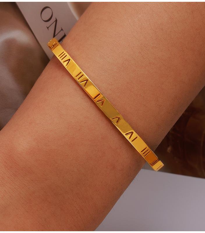 Product Introduction of Vintage niche personality unique simple jewelry carving Roman numeral design diamond titanium steel gold-plated bracelet 3