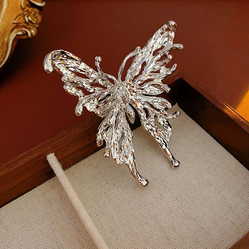 Product Introduction of Wrinkled butterfly opening ring for women, cool style, personalized metal index finger ring, niche high-end feel bracelet 13