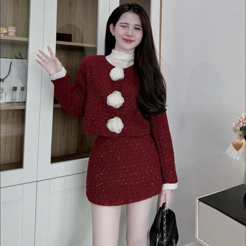 XẢ HÀNG LẺ ÁO Áo khoác dạ nữ A.690 Áo dạ kim tuyến trơn dáng croptop tay dài cổ tròn phối 3 hoa có khuy cài - Shop Chấm Bi Women Kem