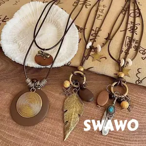 [Swawo] Kalung Panjang Gaya Retro Warna Perunggu Bulu Burung Cakram Perunggu Desain Lapisan Ganda Aksesoris Leher Wanita Gaya Etnik A748