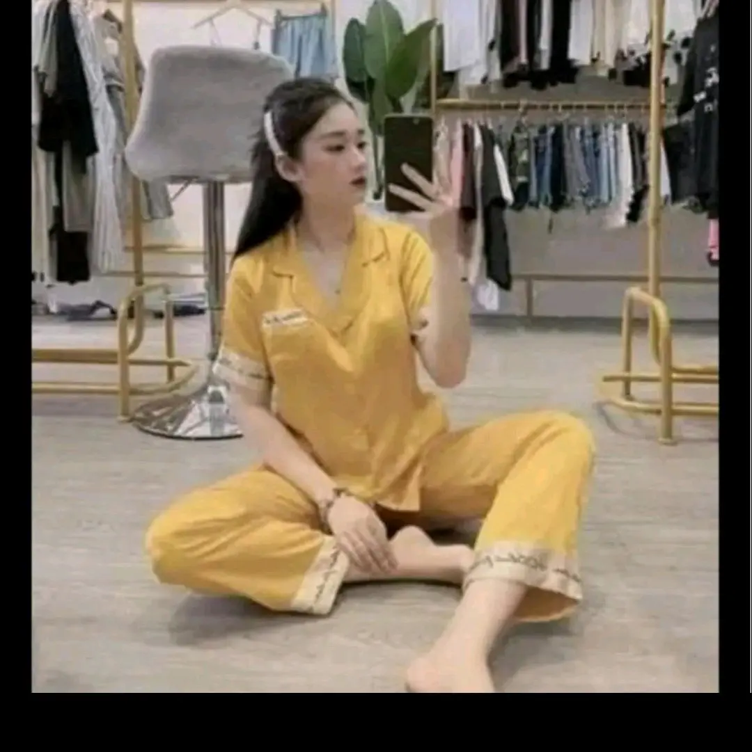 BỘ PJZAMA CHỮ KÍ LỤA SATIN TAY NGẮN QUẦN DÀI