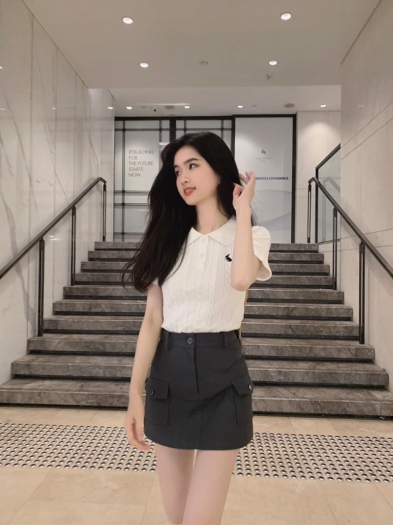 Product Introduction of เสื้อเชิ้ต สไตล์สปอร์ท เสื้อคอปก คอลเลคชั่นฤดูร้อนปี 2024 เสื้อถักแขนสั้นกระต่ายบิด เสื้อผ้าผู้หญิง 8