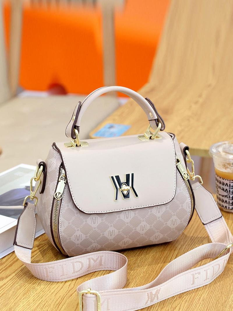 Product Introduction of Summer 2025 Fashion Letter Pattern PU Handbags for Women, Retro Geometric Label Decor Shoulder Bags, Everyday Bags, Dainty Gift for Your Love, Gifts for Girlfriend 4