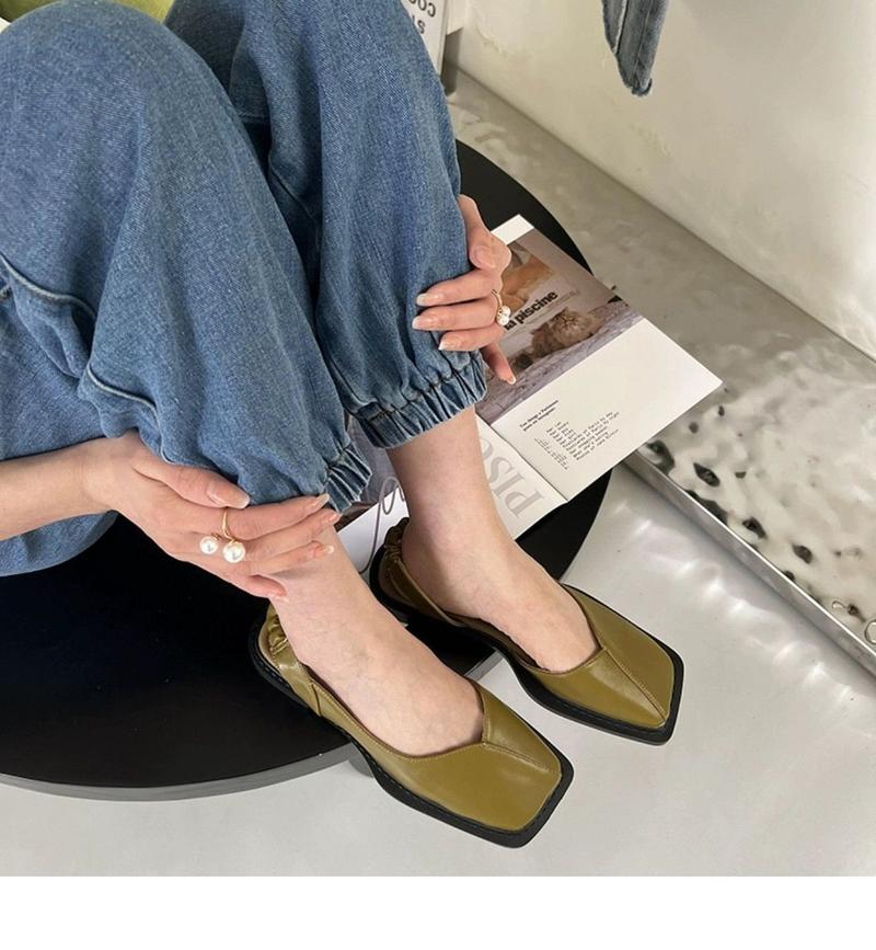 Product Introduction of Internet Celebrity Closed Toe Sandals for Women 2024 Spring and Summer New French Retro Flat Square Toe Shoes Niche Sandals Ins Fashion 6