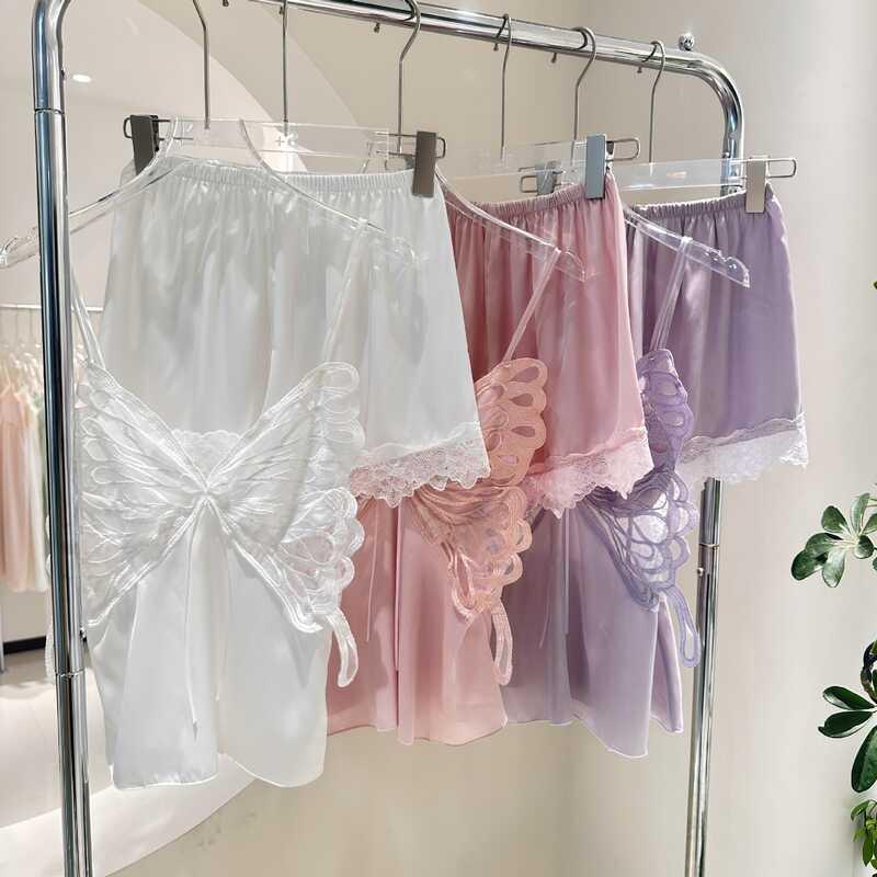 Bộ Đồ Ngủ Cho Nữ, Phong Cách Gợi Cảm, Làm Bằng Lụa Lạnh Thiết Kế Hình Bướm, Bao Gồm Quần Đùi Có Dây Đeo, Đệm Ngực, Thích Hợp Mặc Nhà, Đồ Ngủ Women Áo