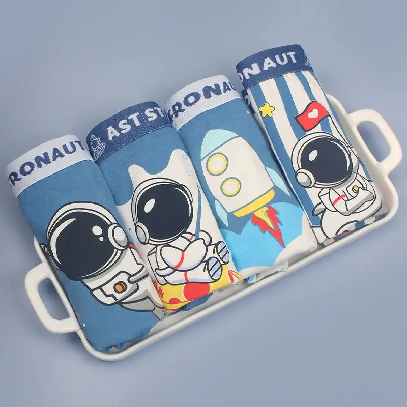 Set 4 Quần Lót Đùi Cho Bé Trai Bằng Chất Liệu Cotton Mịn Thoáng Mát Kháng Khuẩn Hình Phi Hành Gia Ngộ Nghĩnh 6