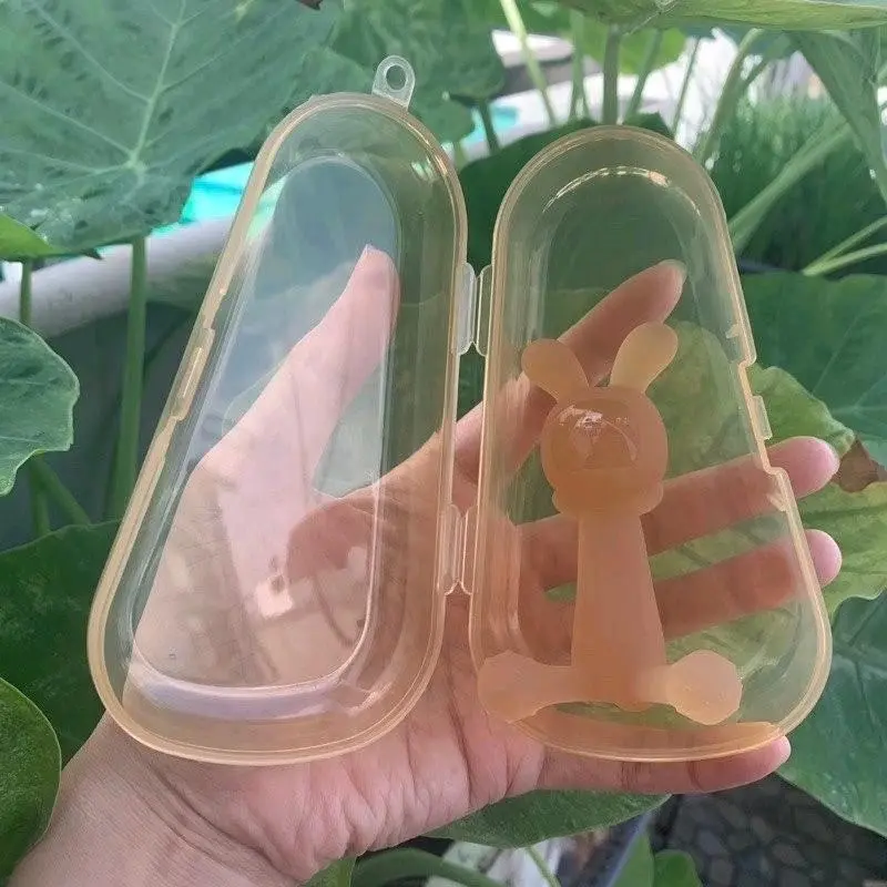 Gặm Nướu Thỏ Cà Rốt Chất Liệu Silicon An Toàn Tiện Lợi Cho Bé Kèm Hộp ( Loại Đẹp) 1