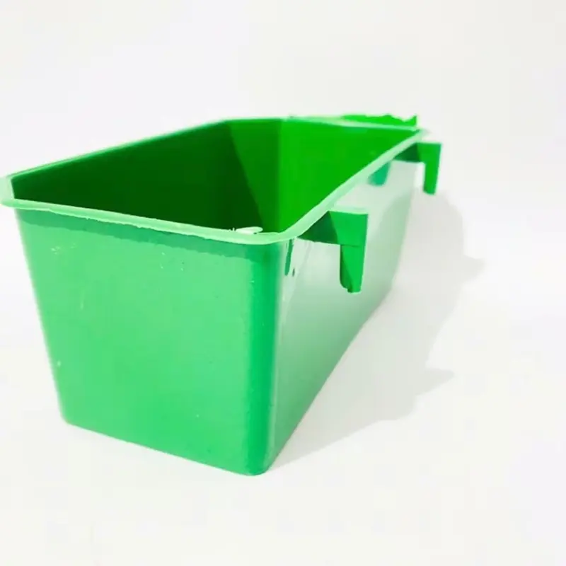 Máng ăn cho chim bồ câu, chim nuôi trong lồng Avi máng nhựa xanh 1