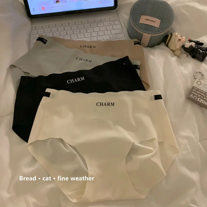 Set 5 quần lót su Charm không viền may 4