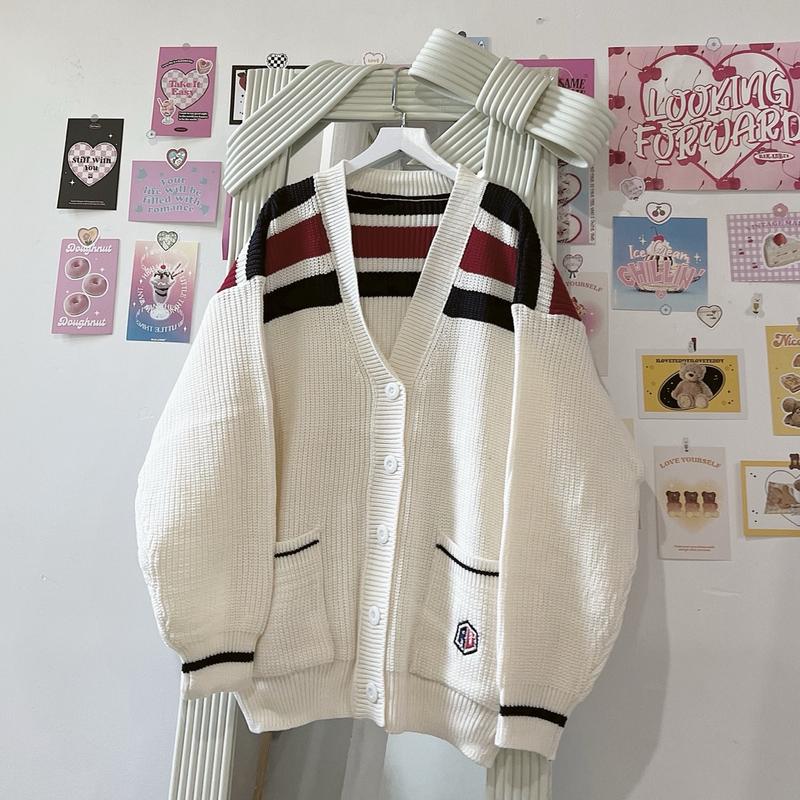 ÁO CARDIGAN LEN TRẮNG SỌC XANH ĐỎ THÊU LOGO