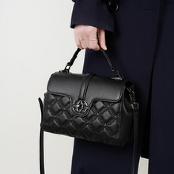Product Introduction of Fall Genuine Leather Women Bag Women's 2024 New High-Grade Women's Niche Shoulder Underarm Bag Retro Fashion Messenger Bag 16