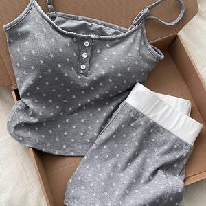 ชุดนอนลายจุดหวานและดอกไม้ขนาดเล็ก, OOTD, ชุดสูทสตรี, กางเกงขาสั้นผู้หญิง, สามารถเป็นเสื้อแจ๊กเก็ต, ชุดอยู่บ้าน, ฤดูร้อนปี 2025 มาใหม่