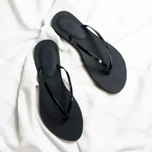 Alisa Sandal Flat Jepit Karet Wanita Sendal Teplek Saini Wanita Terbaru Hitam Cewek