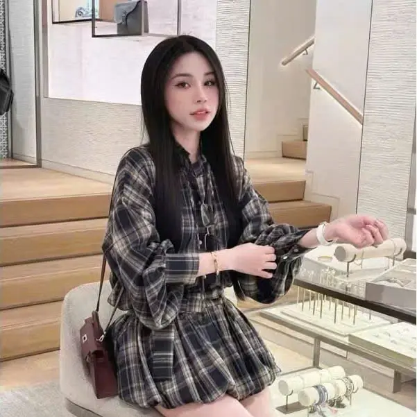 sét đồ nữ - áo kẻ dạ caro dài tay mĩ chân váy bí có quần bảo hộ 3