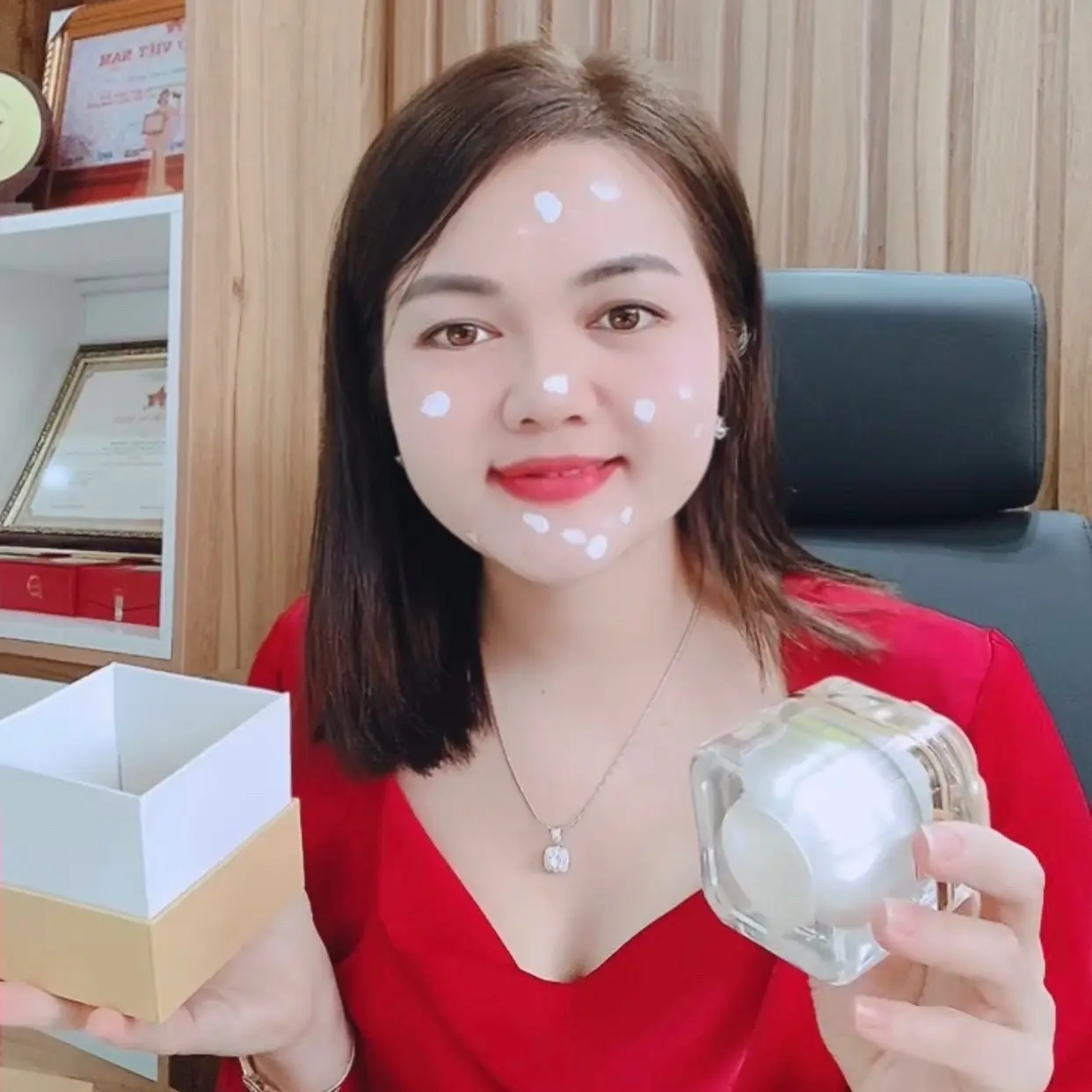 Kem Mặt Cao Cấp Hana Trắng Da Chống Nắng Collagen Skincare Nữ