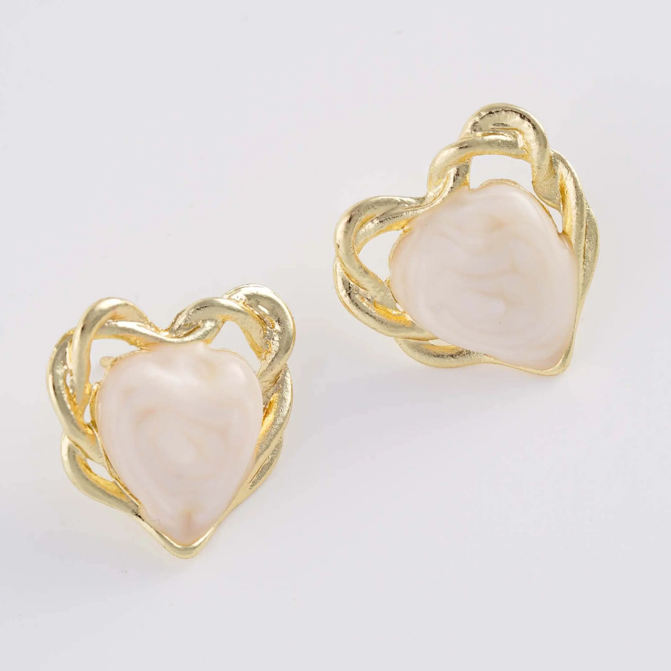 Kaulanada Earrings Anting Stud Wanita Heart-Shaped Golden Ornament - Gold Plated with Sterling Silver Posts