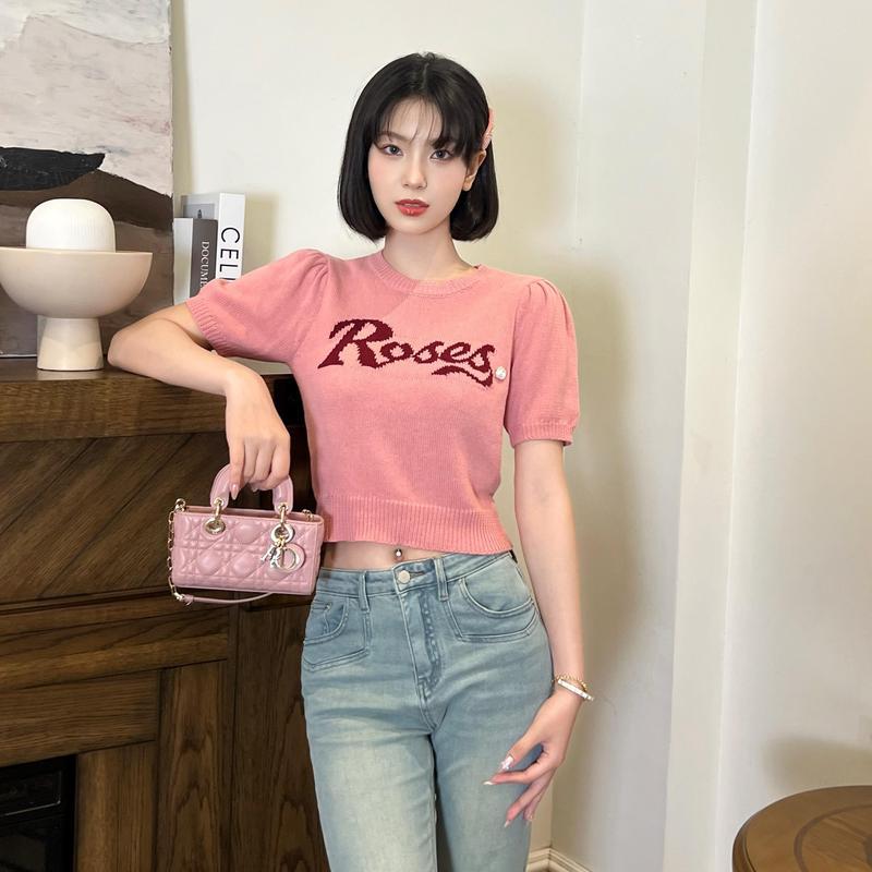 Product Introduction of [VEO'S ] Roses Top - Áo Len Montoghi Nữ Mùa Hè Thiết Kế Ngắn Tay Form Ôm Mỏng Nhẹ Màu Xám, Xanh, Vàng, Hồng Đính Khuy Hoa Hồng Đi Làm Đi Chơi Veo's 8