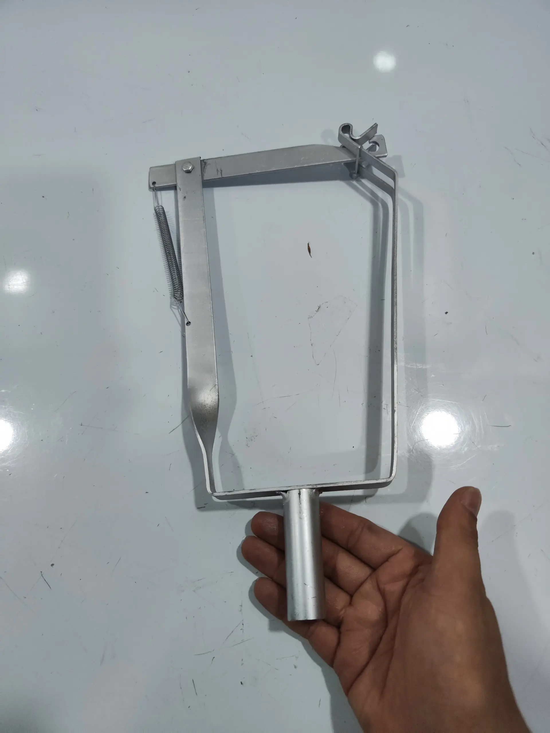 Dụng cụ CỘT CÀNH SẦU RIÊNG, cột dây sầu riêng dễ dàng tránh gió bão gãy cành