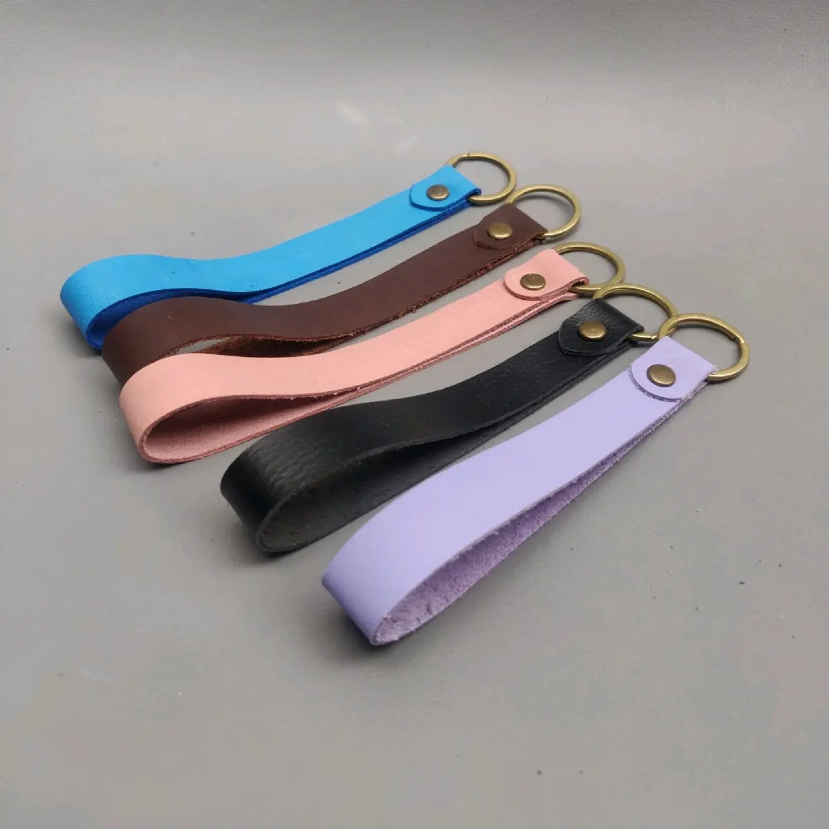 Gantungan kunci kulit sapi panjang / Genuine Leather Keychain