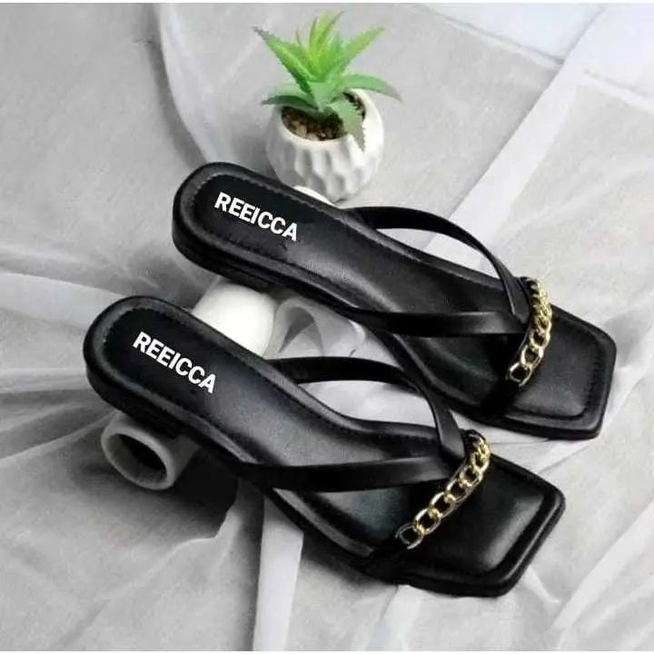 Sandal Teplek Wanita premium Motif Rantai Full busa Terbaru Korean Style RF008