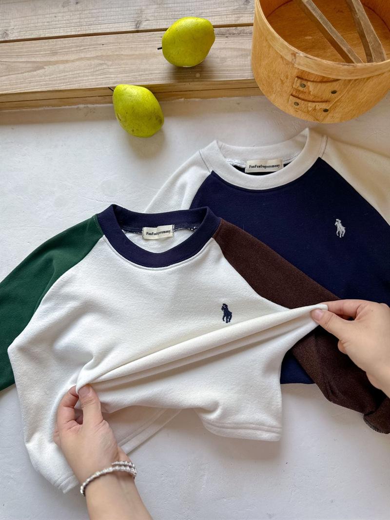 Product Introduction of Children'S Base Shirt 2023 Autumn And Winter Edition, Boys And Girls Color Blocked Raglan Sleeve T-Shirt, Baby German Velvet Long Sleeved Inner Layer 31