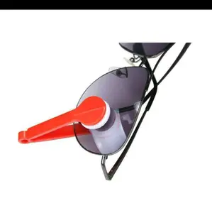 jepitan pembersih lensa kacamata