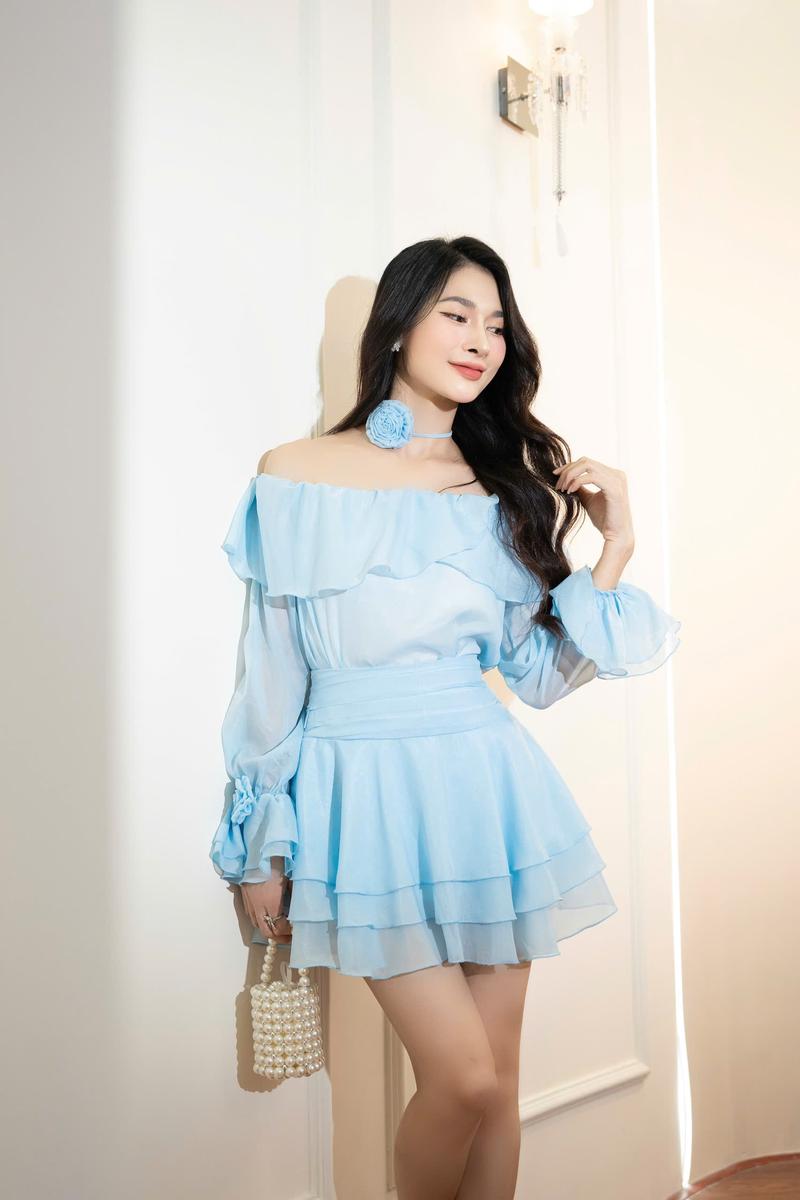 Product Introduction of Váy Dự Tiệc Trễ Vai Tay Đính Hoa Phối Chân Váy Xòe 3 Tầng Cira Boutique D0939 - Voan Tơ - Size S/M/L - Be/Xanh/Đen - Nữ - Dress, Women Tre váy  tiệc 44