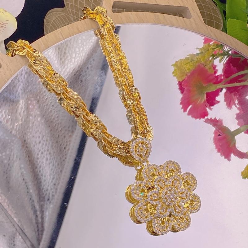 Dây chuyền nữ xoắn vuông vàng 7 chỉ kèm mặt hoa DN10