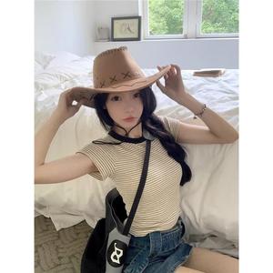 เสื้อเชิ้ตลายทางผู้หญิง ทรงสลิมฟิต แขนสั้น เสื้อกระชับสัดส่วน คอลเลคชั่นใหม่