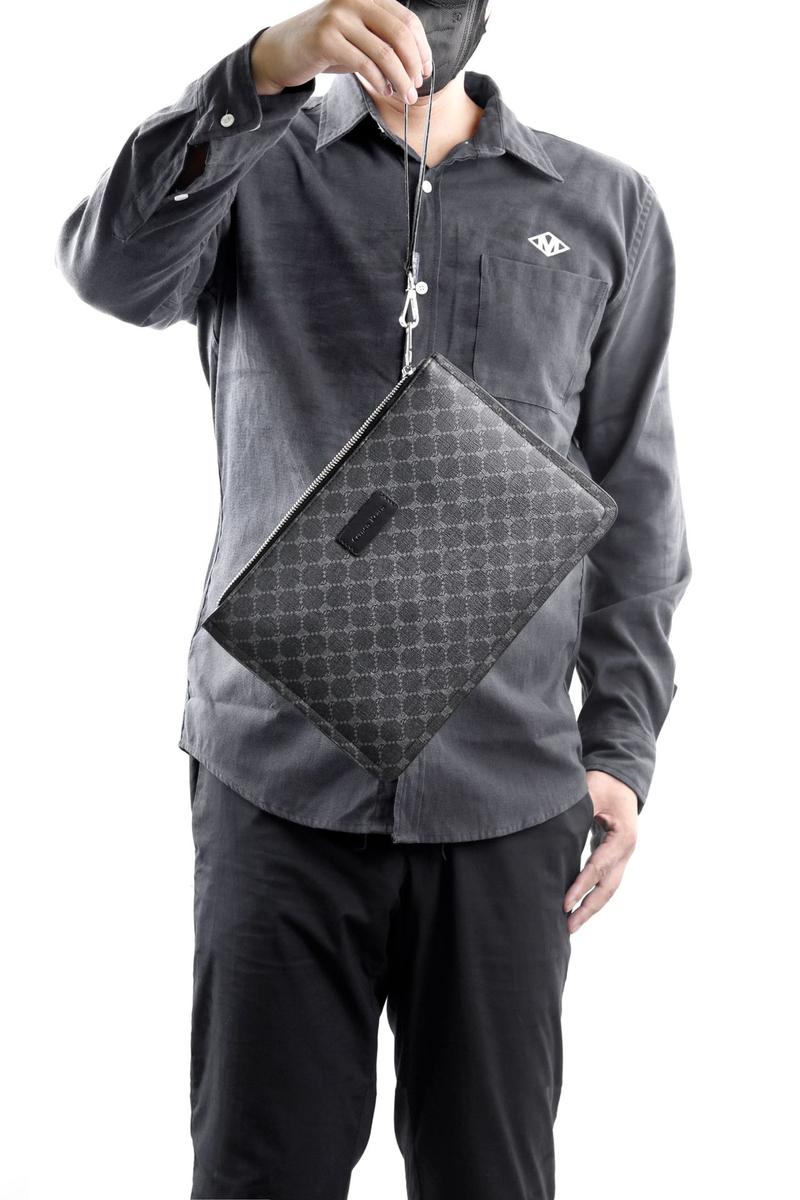 Product Introduction of New Men's Personalized Clutch Chessboard Grid Contrast Color and Versatile Trendy Clutch Large Capacity Mobile Phone Bag Wholesale 6