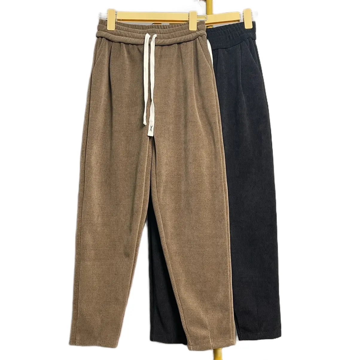 QUẦN NHUNG TĂM CHẤT VẢI DÀY DẶN(LOẠI ĐẸP)DÁNG BAGGY THÍCH HỢP MÙA THU ĐÔNG