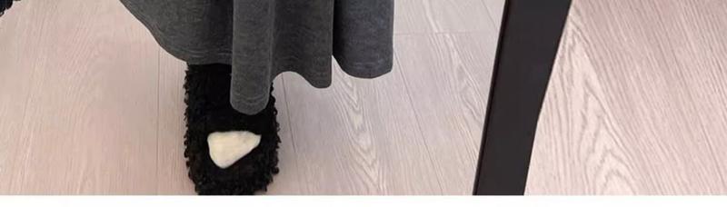 Product Introduction of Women's Skirt Autumn and Winter New A- line Skirt Small Elastic High Waist Drooping Skirt Design Slim Ins Fashion 11