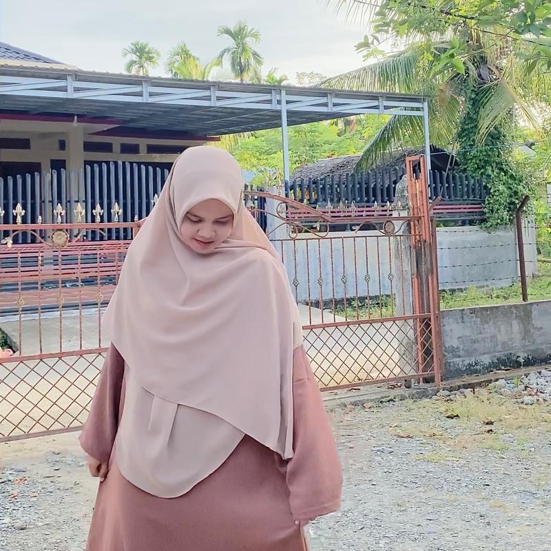 Hijab SegiEmpat Malaysian Oval 3