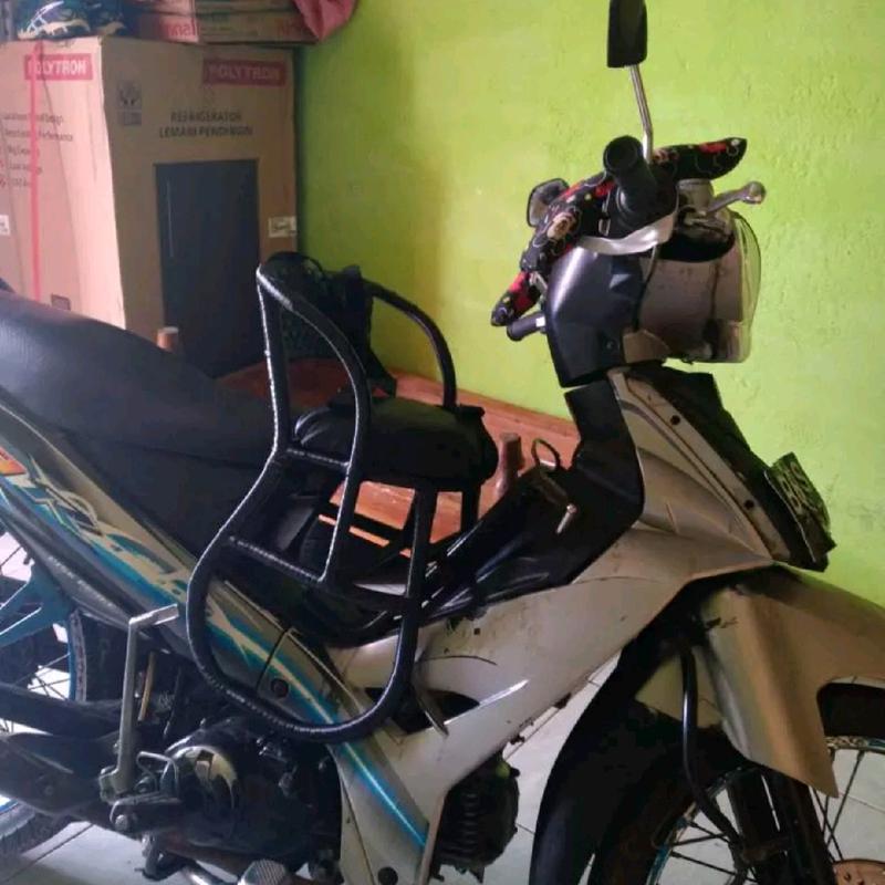 kursi boncengan anak di sepeda motor gigian full black edition kereta motor sepeda 2