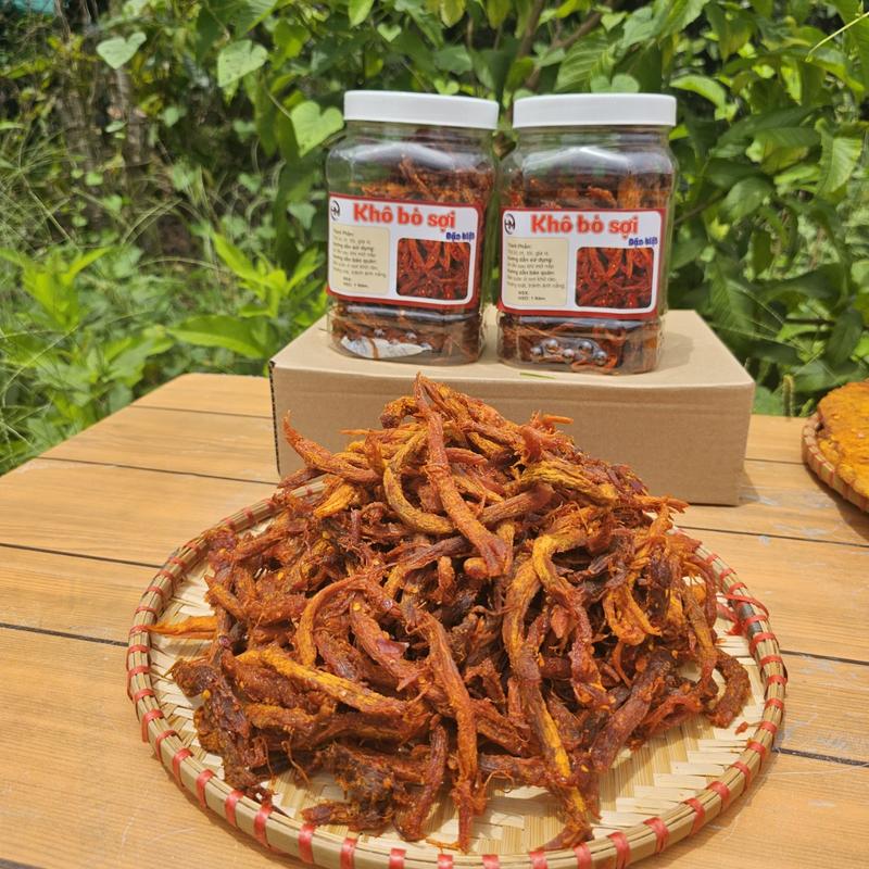 1KY  KHÔ BÒ XÉ SỢI TO MỀM  2 HŨ  [ CÂN CẢ HŨ ]