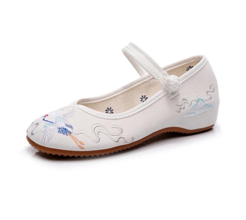 Product Introduction of Embroidered Shoes Old Beijing Cloth Shoes Ancient Style anora  shoes jumbo  flat 9