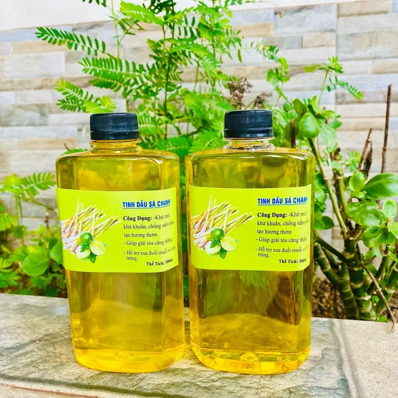 Tinh dầu LÁ SẢ hương Sả Chanh THƠM NHẸ NHÀNG 500 ML KHỬ MÙI, Kháng Khuẩn, Xịt ĐUỔI MUỖI 1